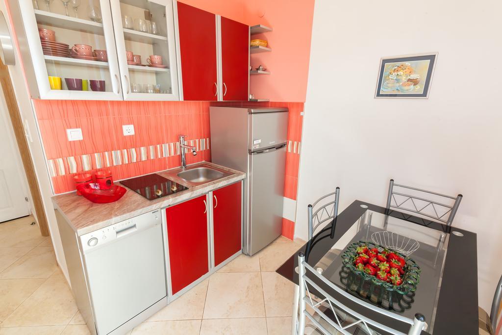 Apartments Mila Krimovica ภายนอก รูปภาพ