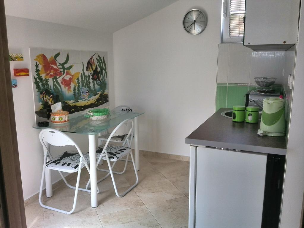 Apartments Mila Krimovica ภายนอก รูปภาพ
